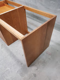This mid-century inspired deskcrafted from quarter sawn oak wood.  One soft close drawer with integrated lip handle.
